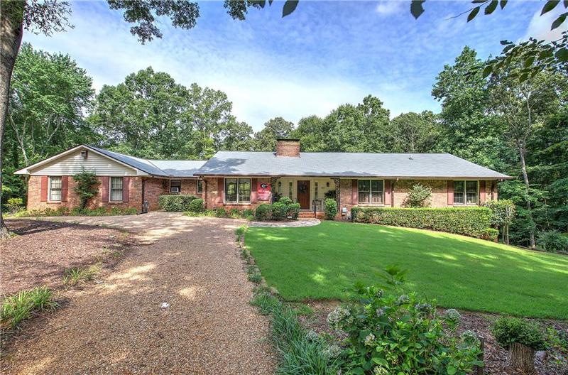 Image for property 111 Tanglewood Drive, Cartersville, GA 30120