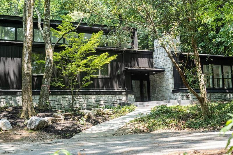 Image for property 4377 Paran Place, Atlanta, GA 30327