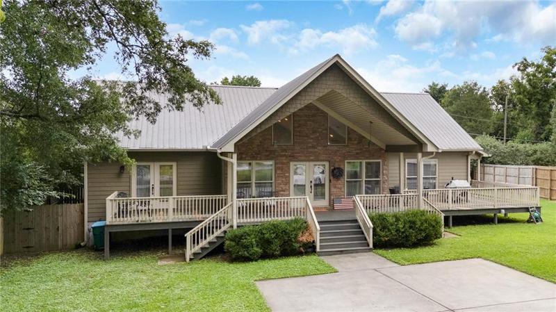Image for property 221 Lawrence Street, Adairsville, GA 30103