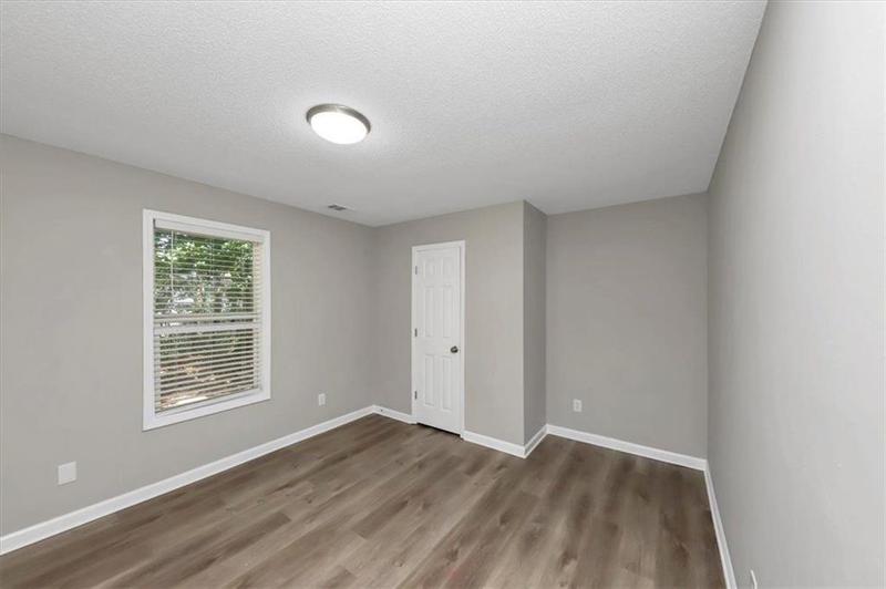 Image for property 6578 CHESTNUT OAKS Ridge, Lithonia, GA 30038
