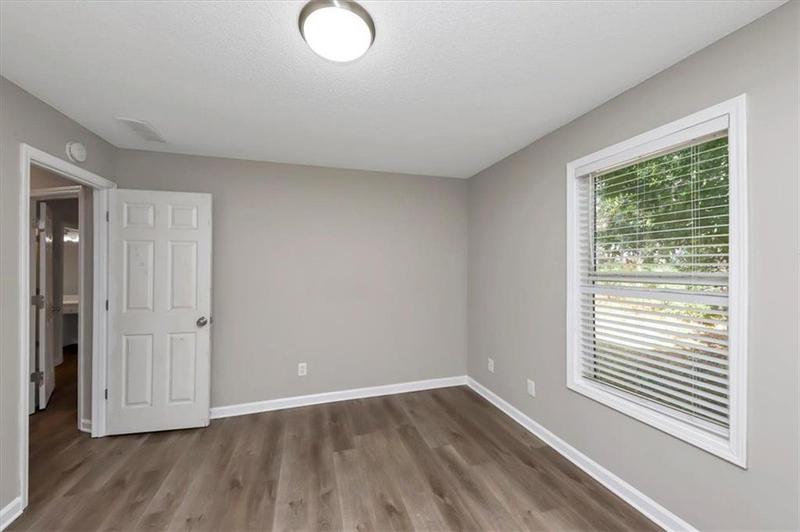 Image for property 6578 CHESTNUT OAKS Ridge, Lithonia, GA 30038