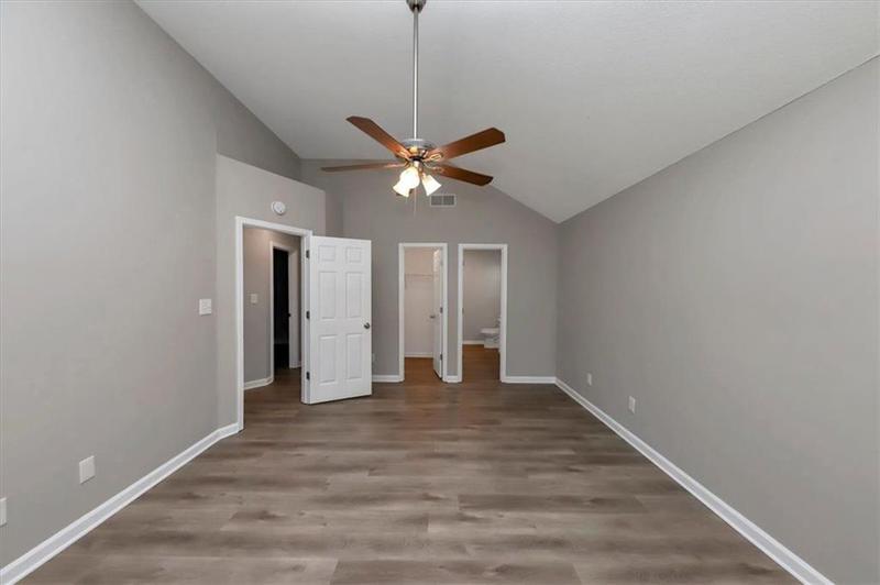 Image for property 6578 CHESTNUT OAKS Ridge, Lithonia, GA 30038