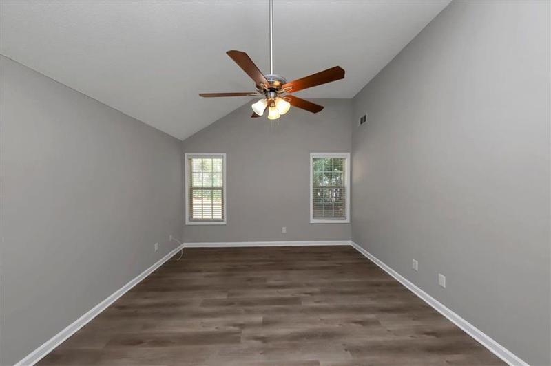 Image for property 6578 CHESTNUT OAKS Ridge, Lithonia, GA 30038