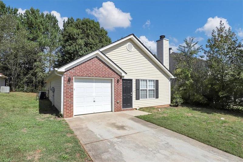 Image for property 6578 CHESTNUT OAKS Ridge, Lithonia, GA 30038