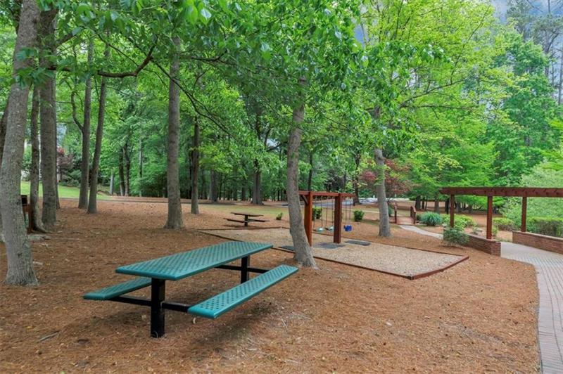 Image for property 3722 Somerset Ridge, Kennesaw, GA 30144