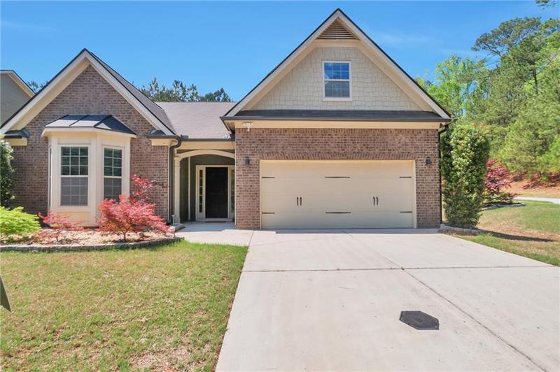 Image for property 30 Lismore Way, Newnan, GA 30263