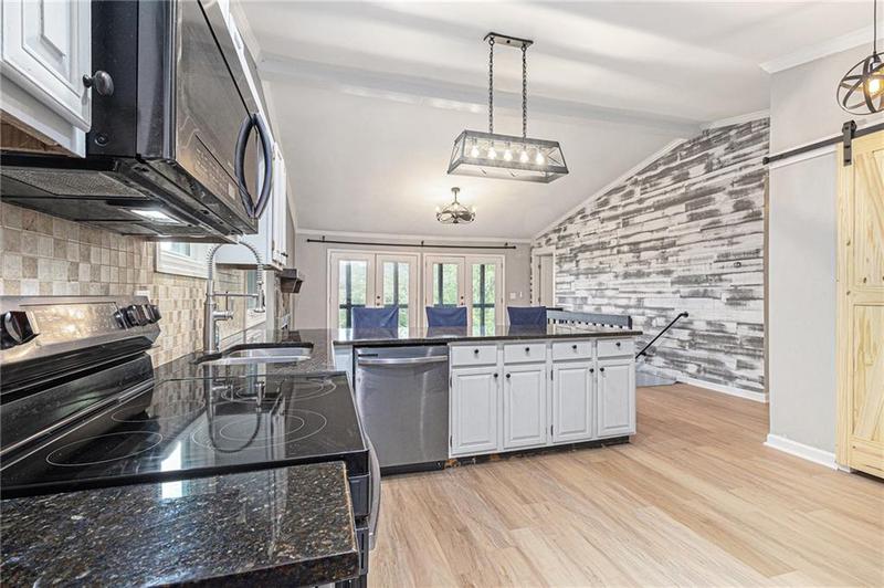 Image for property 110 Fairway Oaks, Waleska, GA 30183