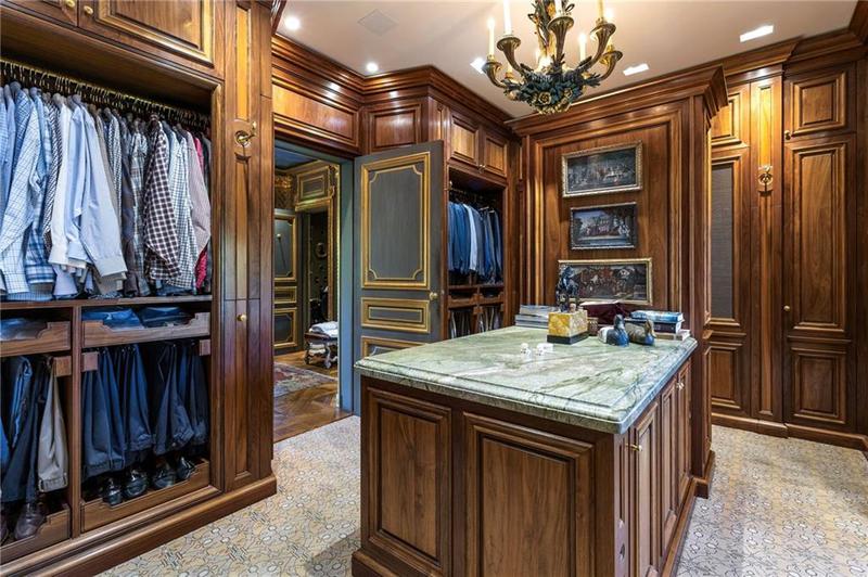 Image for property 2288 Peachtree Road 6, Atlanta, GA 30305