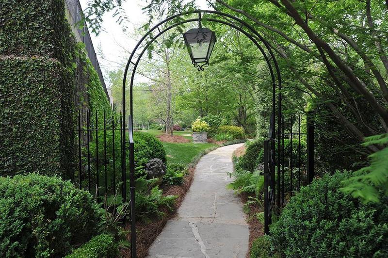 Image for property 2288 Peachtree Road 6, Atlanta, GA 30305