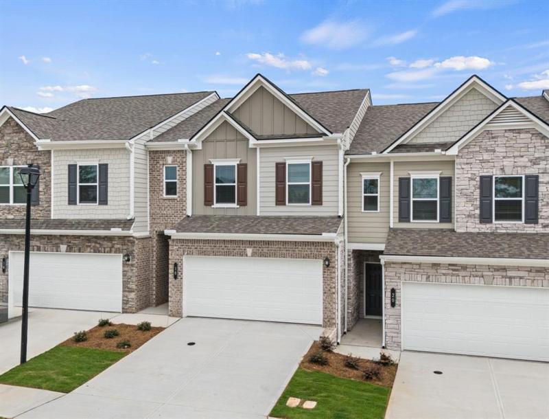 Image for property 18 Jacobs Farm Lane 9, Lawrenceville, GA 30045