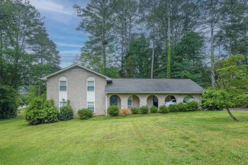 Image for property 4244 Dorsey Court, Lilburn, GA 30047