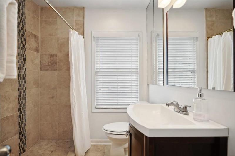 Image for property 956 Cardova Drive, Atlanta, GA 30324