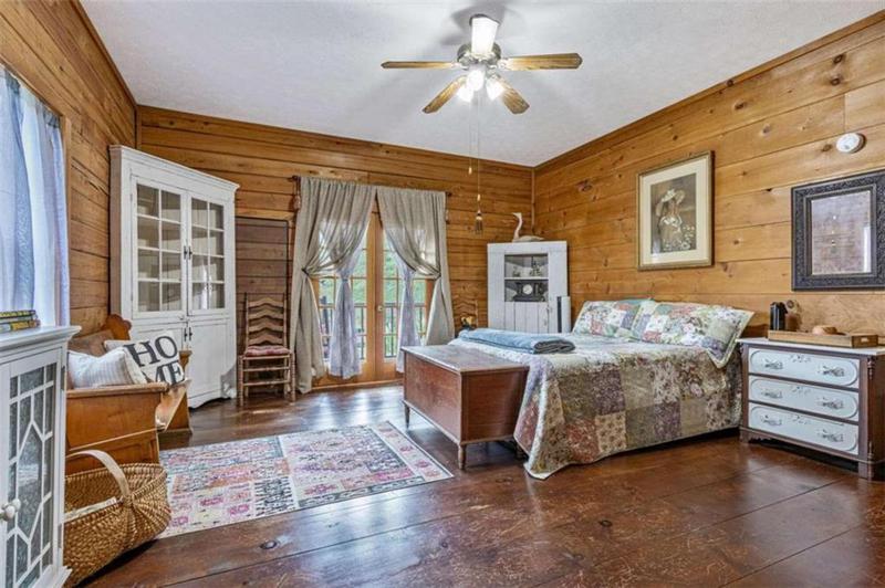 Image for property 200 Ross Street, Carrollton, GA 30116