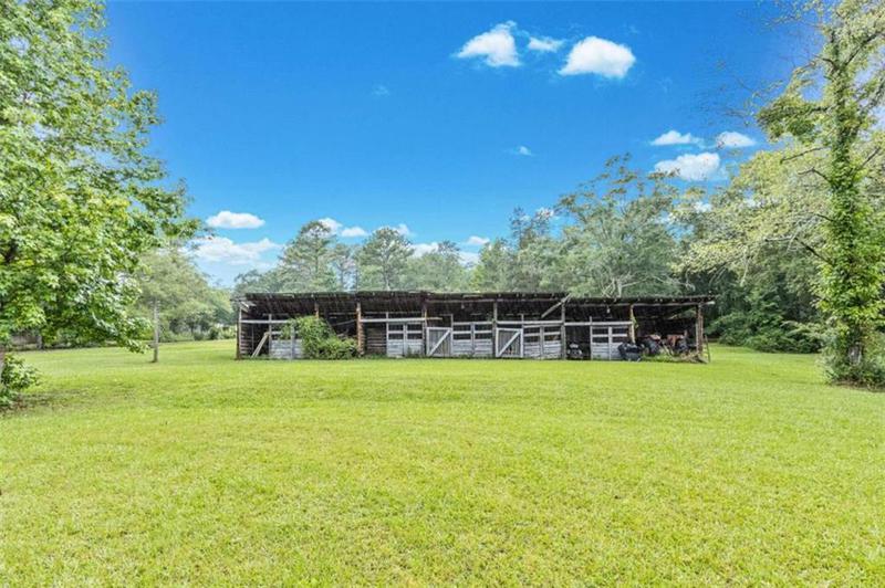 Image for property 200 Ross Street, Carrollton, GA 30116