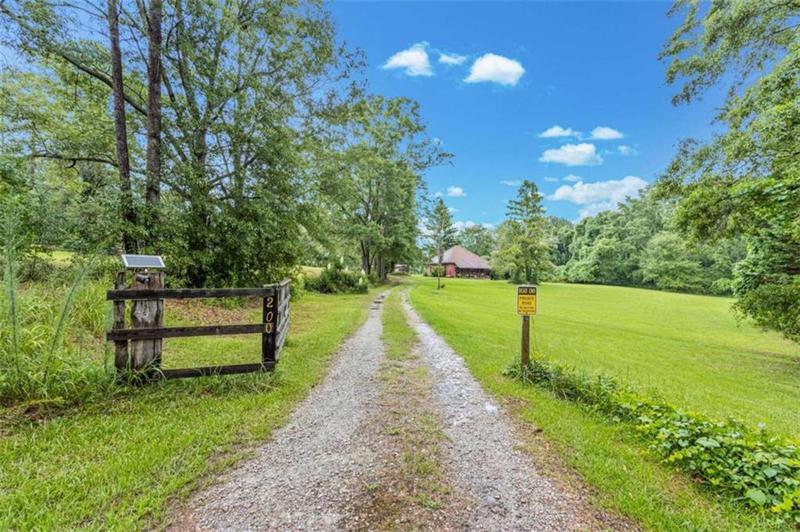 Image for property 200 Ross Street, Carrollton, GA 30116