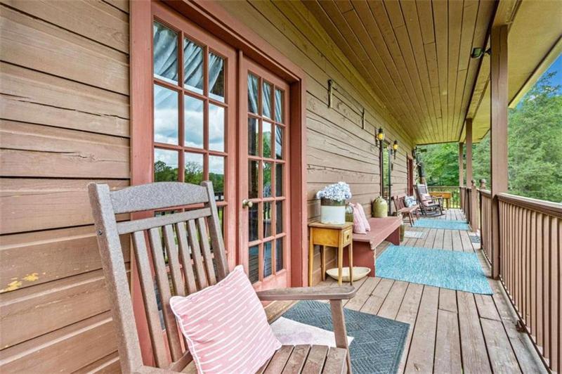Image for property 200 Ross Street, Carrollton, GA 30116