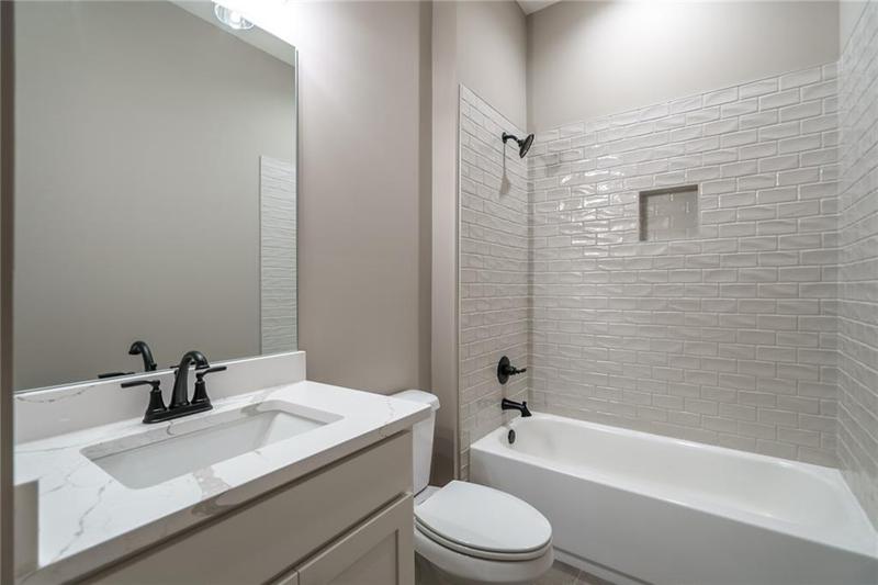 Image for property 312 Brook Hollow Lane, Loganville, GA 30052
