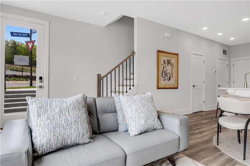 Image for property 822 Urban Grange Way, Suwanee, GA 30024