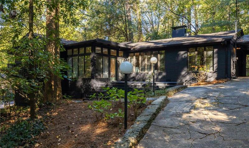 Image for property 922 Barton Woods Road, Atlanta, GA 30307