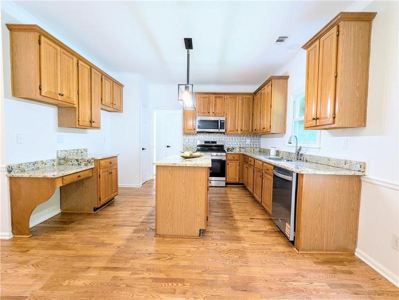Image for property 11750 Ashwick Place, Alpharetta, GA 30005