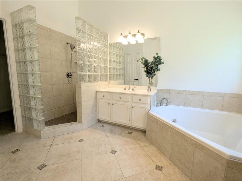 Image for property 11750 Ashwick Place, Alpharetta, GA 30005