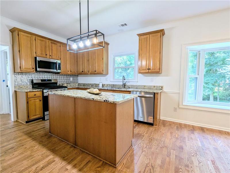 Image for property 11750 Ashwick Place, Alpharetta, GA 30005