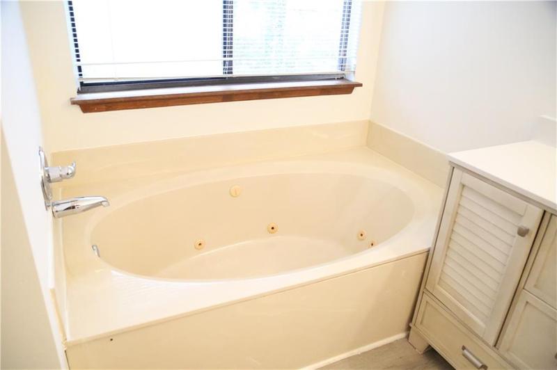 Image for property 1628 Links Overlook, Stone Mountain, GA 30088