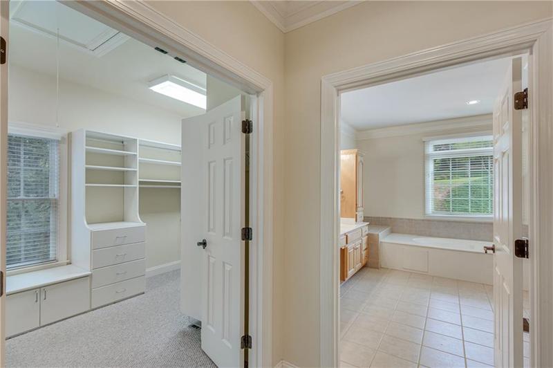 Image for property 3012 Chattahoochee Trace, Gainesville, GA 30506