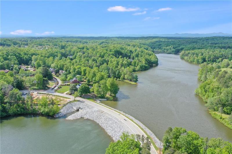 Image for property 3012 Chattahoochee Trace, Gainesville, GA 30506