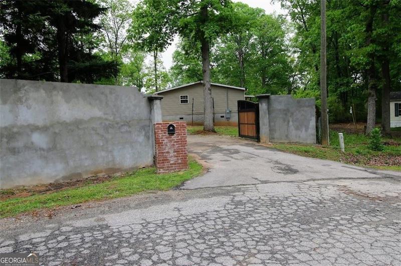 Image for property 208 Holliday Way, Carrollton, GA 30116