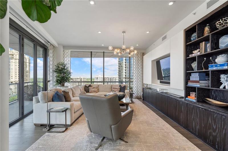 Image for property 3107 Peachtree Road 1101, Atlanta, GA 30305