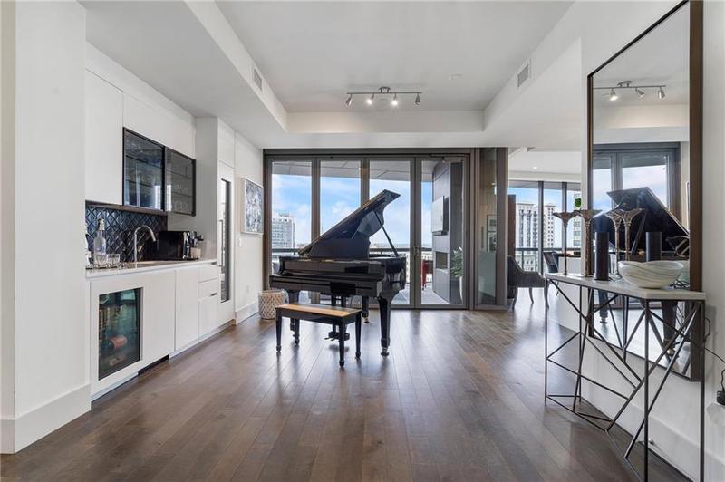 Image for property 3107 Peachtree Road 1101, Atlanta, GA 30305