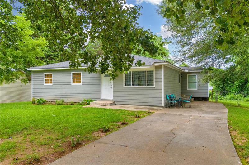 Image for property 2199 Clairmont Circle, Snellville, GA 30078
