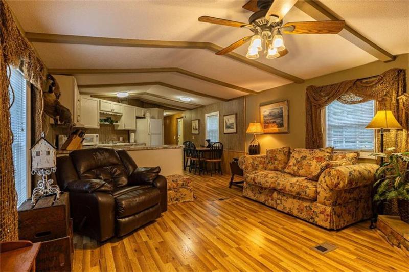 Image for property 7168 Blacks Bluff Road, Cave Spring, GA 30124