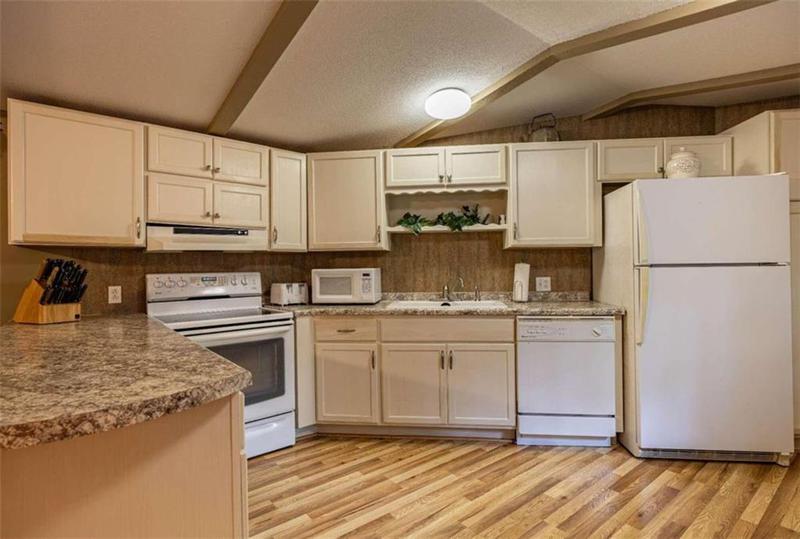 Image for property 7168 Blacks Bluff Road, Cave Spring, GA 30124
