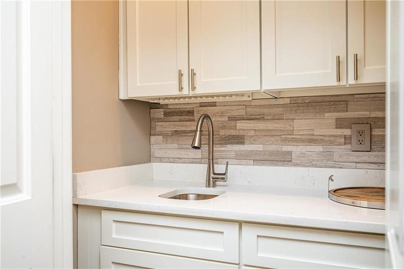 Image for property 6 Alston Place, Atlanta, GA 30324
