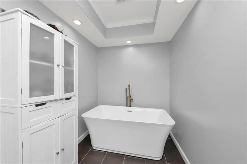 Image for property 6 Alston Place, Atlanta, GA 30324