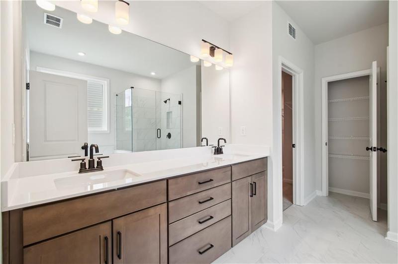 Image for property 719 Crossroad Court, Powder Springs, GA 30127