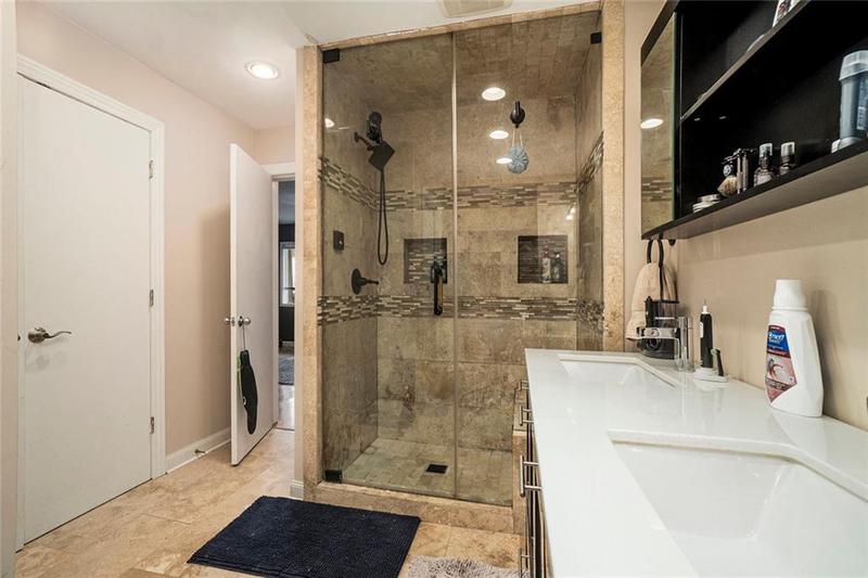 Image for property 3501 Roswell Road 211, Atlanta, GA 30305