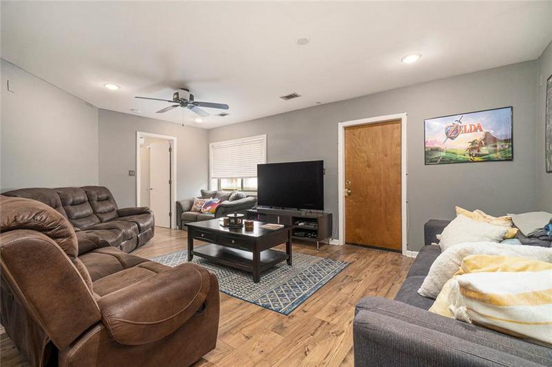 Image for property 3501 Roswell Road 211, Atlanta, GA 30305