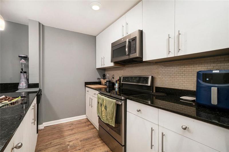 Image for property 3501 Roswell Road 211, Atlanta, GA 30305