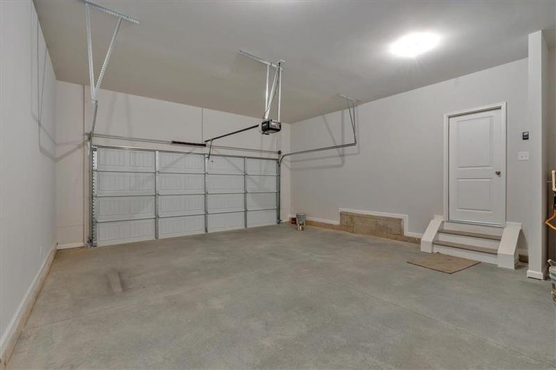 Image for property 10 Lakewood Court, Cartersville, GA 30120