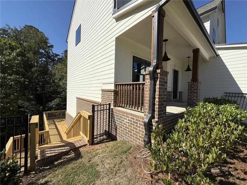 Image for property 10 Lakewood Court, Cartersville, GA 30120