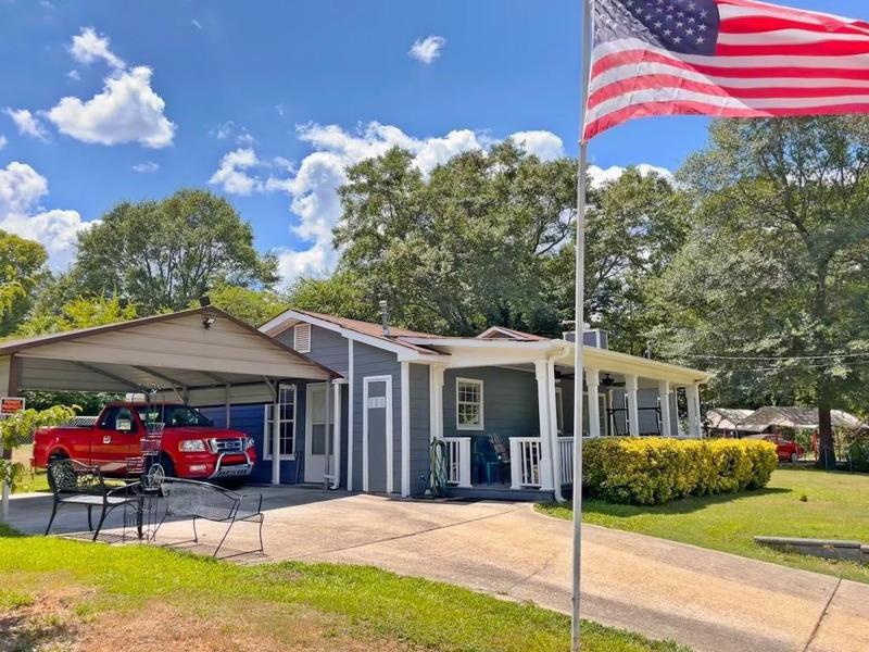 Image for property 8 Cardinal Drive, Austell, GA 30168