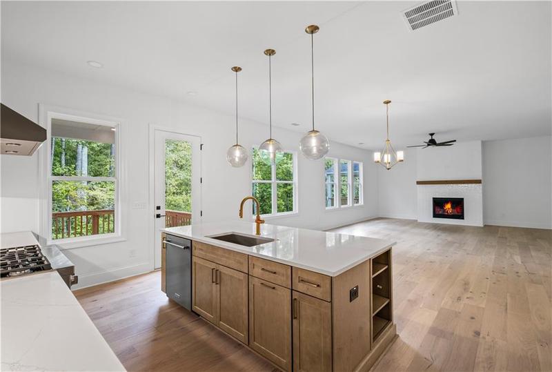 Image for property 729 Keystone Drive, Woodstock, GA 30188