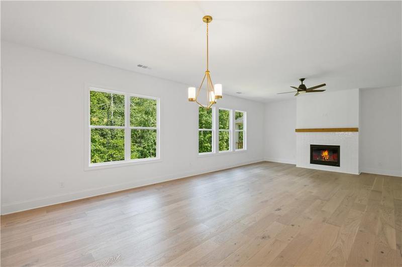 Image for property 729 Keystone Drive, Woodstock, GA 30188