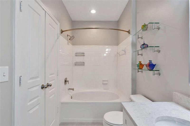 Image for property 10 Perimeter Summit Boulevard 2212, Brookhaven, GA 30319
