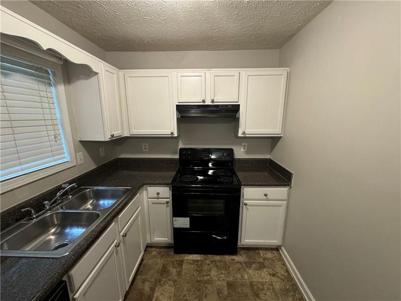 Image for property 194 Spring Leaf Drive, Dallas, GA 30157