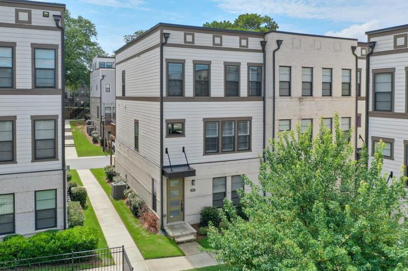 Image for property 2032 Holtz Lane, Atlanta, GA 30318