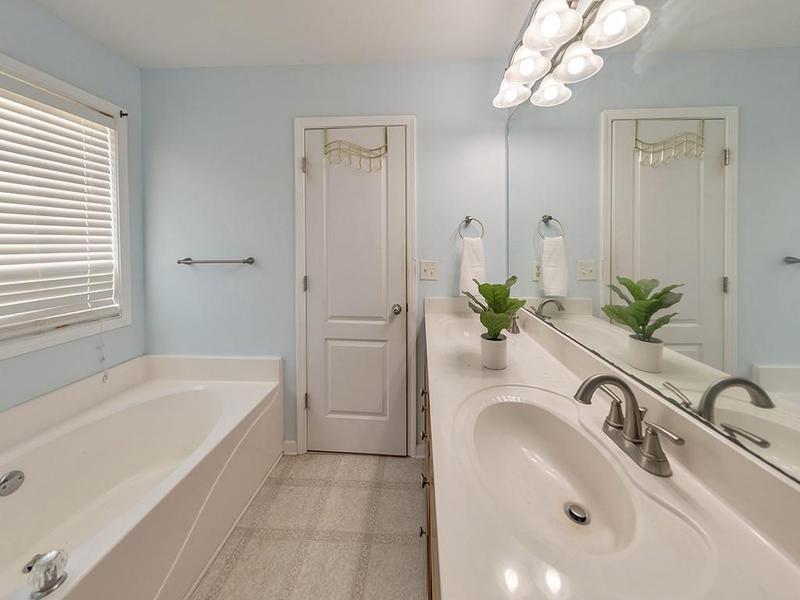 Image for property 388 Oakhaven Way, Villa Rica, GA 30180